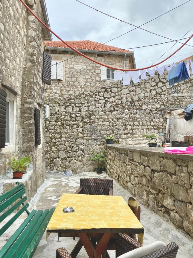 Apartment Njegos بيراتس المظهر الخارجي الصورة